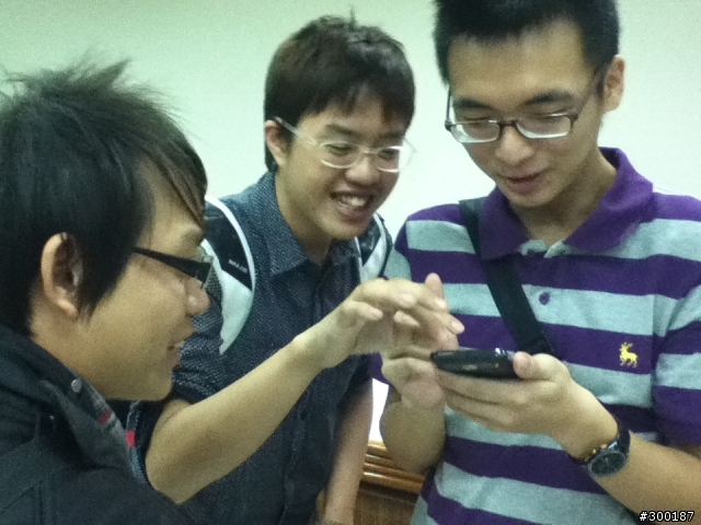 愛上WP7的極簡風介面 有軟體能把Android 改成這樣嗎?
