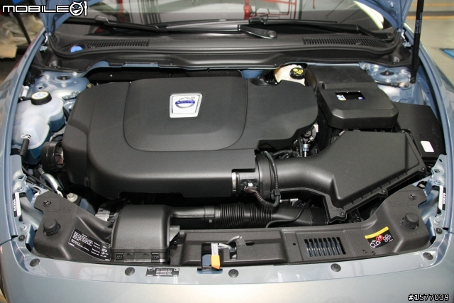 V50 D4開箱預告(己交車,也已受傷orz)