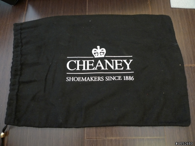 新手之不專業開箱文~英國直送Cheaney Cleveland雕花短靴