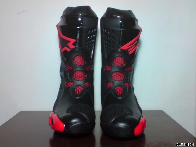 開箱 之第一發 Alpinestars 車靴  Supertech-R  黑紅  2010