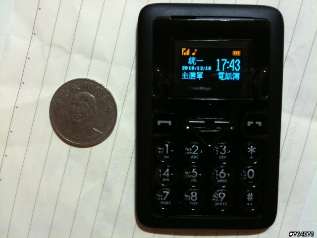 首發！！新加坡 CARD PHONE CM1 世界最薄名片機...