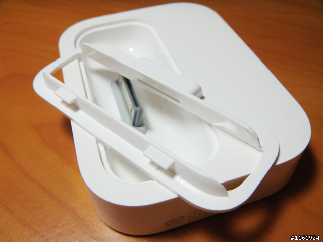 iphone4裝在2005年的universal dock能用remote控制嗎?