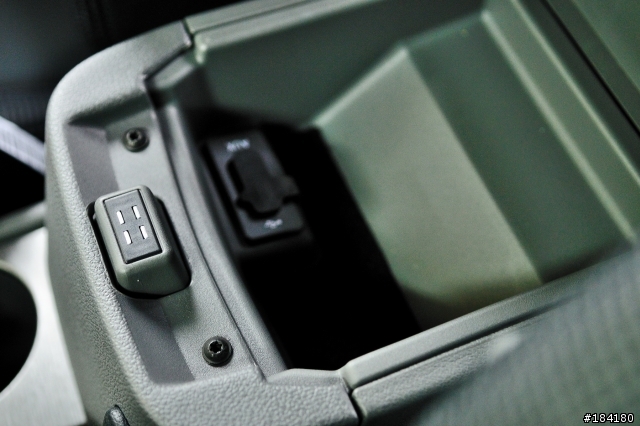 [開箱]Ford Focus 4D 豪華版