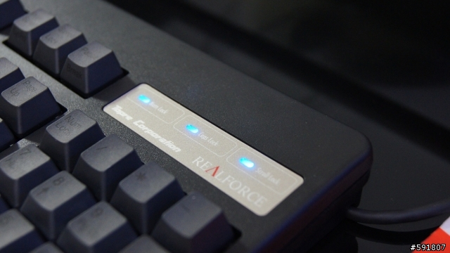 鴨子也懂靜電容量? Ducky:略懂 ~REALFORCE 104U 高貴登埸！
