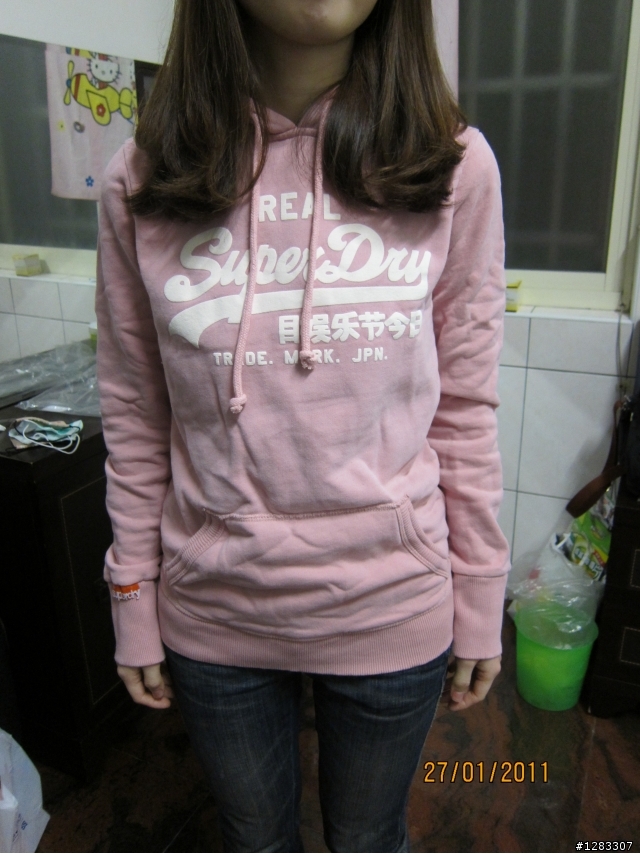 哩哩摳摳的開箱文(A&F.SUPERDRY.AE)