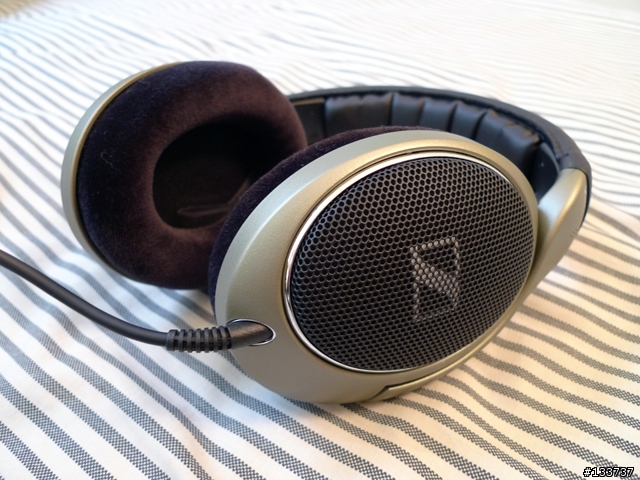 ［開箱］Sennheiser HD595 (有深海光環的中階耳機)