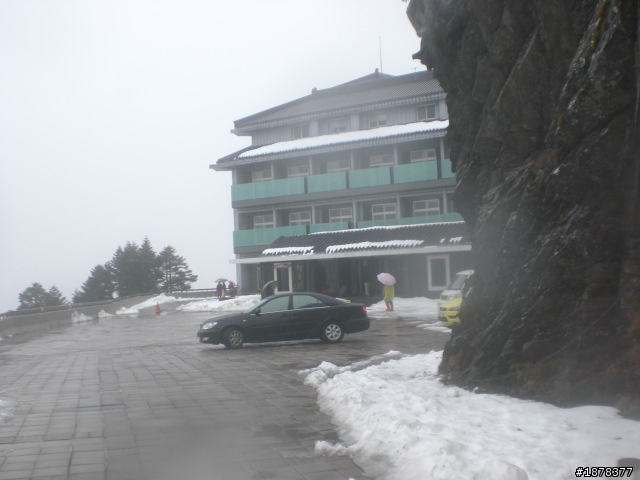 1/21 終於衝上去合歡山 武嶺了   都是雪