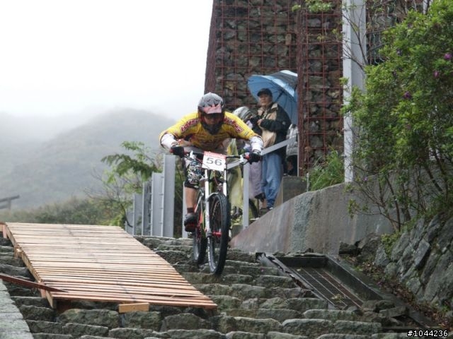 2011/01/08 Specialized 黃金小鎮精英下坡賽 照片