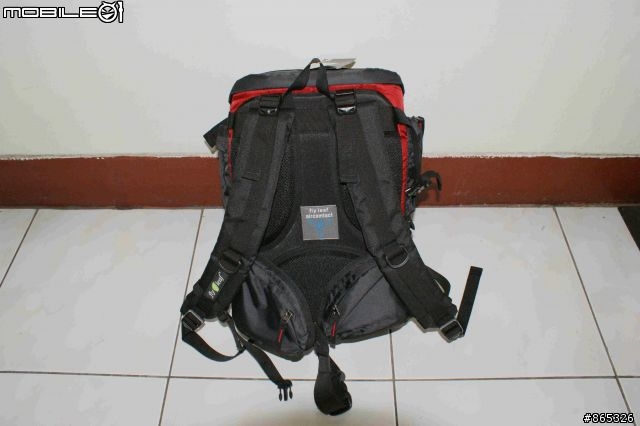 專業的攝影包但是不專業的開箱分享 ......飛葉雙肩攝影包