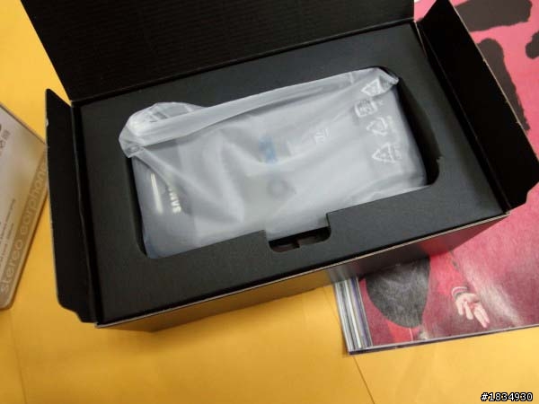 wave575 到手開箱~買手機請攜帶女伴