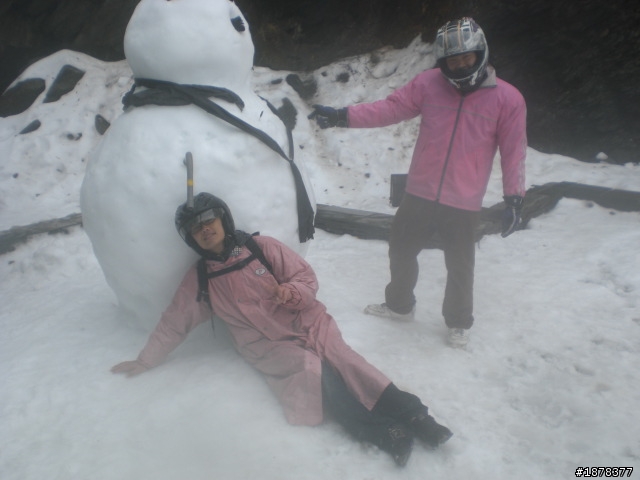 1/21 終於衝上去合歡山 武嶺了   都是雪