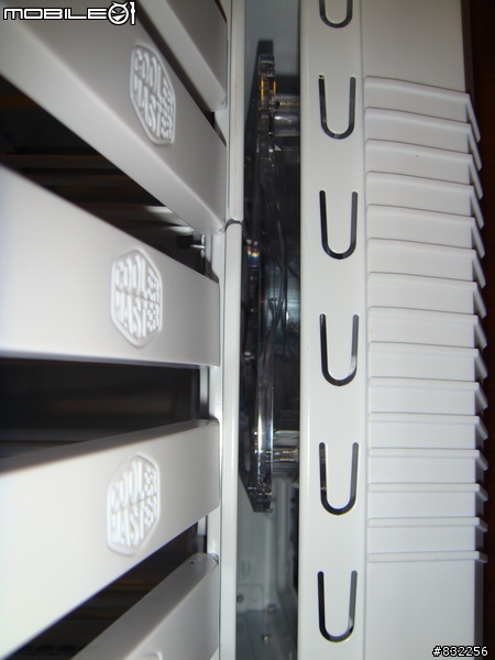 [外行人開箱]-Cooler Master 690 II Advanced WHITE(圖很多)