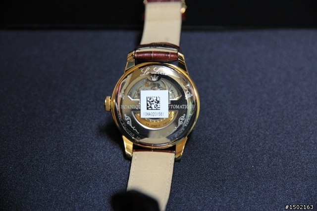 [開箱]TISSOT Le Locle 力洛克圖騰紋機械錶