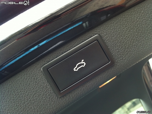 Skoda Superb Combi 2.0TDI全景天窗~開箱+對SKODA的心得...
