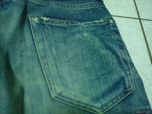 Hysteric Glamour 仿舊刷色破壞牛仔褲