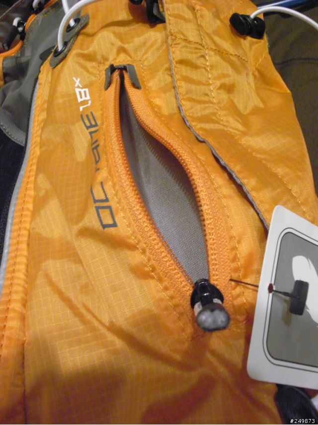 CamelBak Octane 18X 2010 +水壺~(圖多)