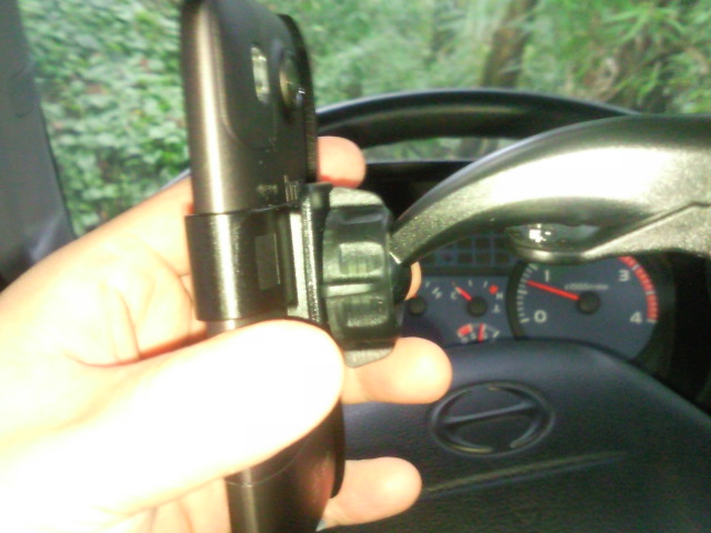 [冒必屎決心的開箱]Desire HD專用原廠車架組 CU-S440開箱
