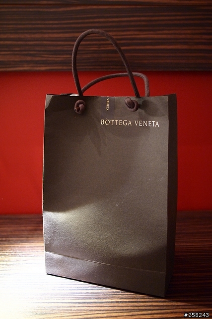 【西西分享】義大利敗家---BOTTEGA VENETA經典編織短夾