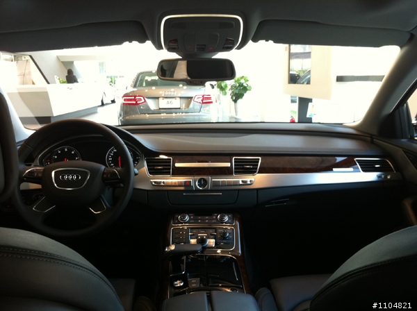 AUDI A8賞車分享圖