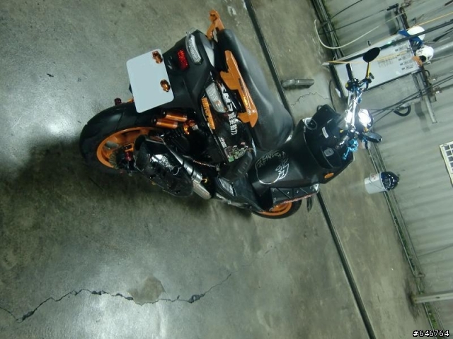 冷到爆 還是澆不熄的X HOT 10度洗車(危險動作 勿學)