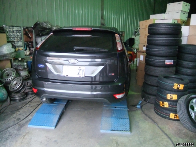 -開箱文- 1/24交車 就換新鞋和襪子了! FOCUS TDCI