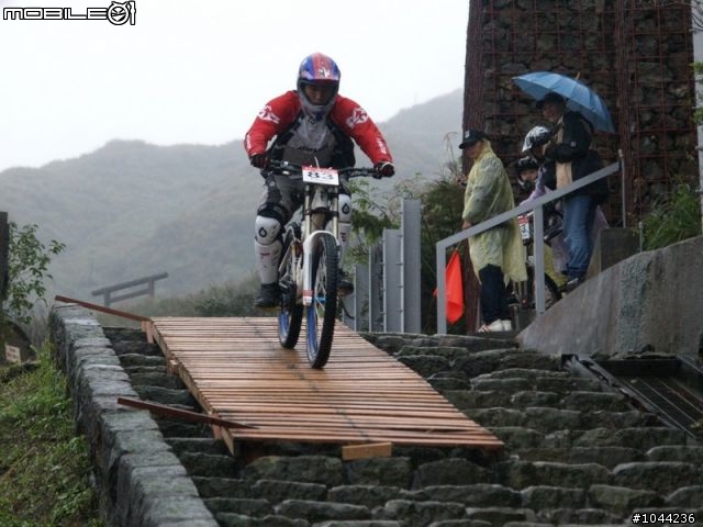 2011/01/08 Specialized 黃金小鎮精英下坡賽 照片