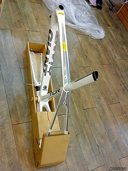 ╰⊙╯2011年 GIANT TCR ADV SL I-KIT 開箱文