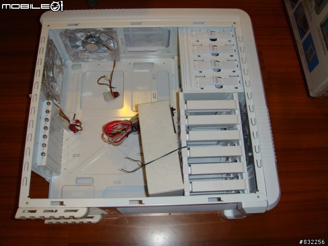 [外行人開箱]-Cooler Master 690 II Advanced WHITE(圖很多)