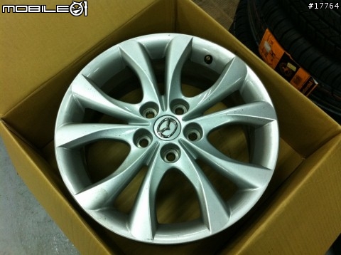 『分享』2011 新Mazda3 17吋 鎗色鋁圈