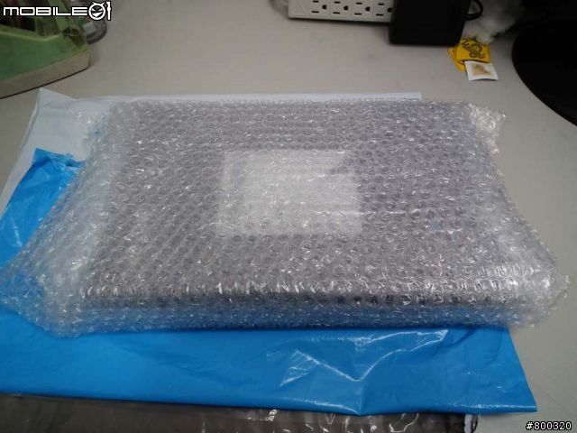 [開箱] 真的只是個筆記本 - ASUS Eee Note EA800 單純開箱分享