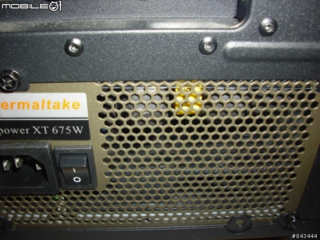 Thermaltake Toughpower XT 675W---破皮送檢修。