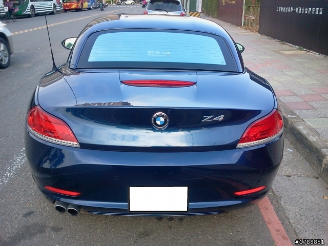 新手報到~兼 Z4 23i 不專業開箱文