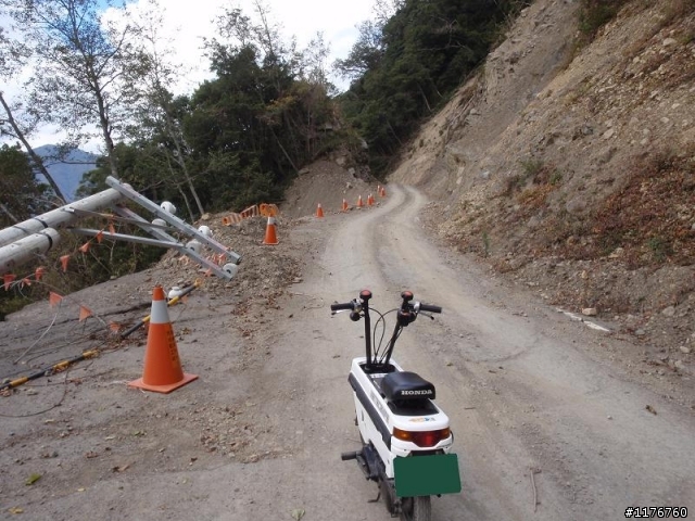 騎著 HONDA MOTOCOMPO 征服埡口 南橫之旅 ! ( 西部 )
