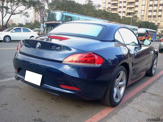 新手報到~兼 Z4 23i 不專業開箱文