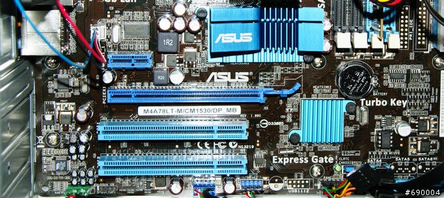 ASUS CM1530-645Y70A 開箱