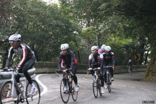 2011.1.22 第2屆喜適盃大屯山自行車挑戰賽 – 賽事照片 (1069 張)