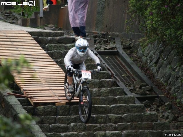 2011/01/08 Specialized 黃金小鎮精英下坡賽 照片
