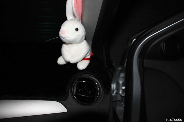 [不專業開箱文] 銀莽 Mondeo 2.0 TDCI 亂亂拍.....  (2012/05/02 柴莽登出 )