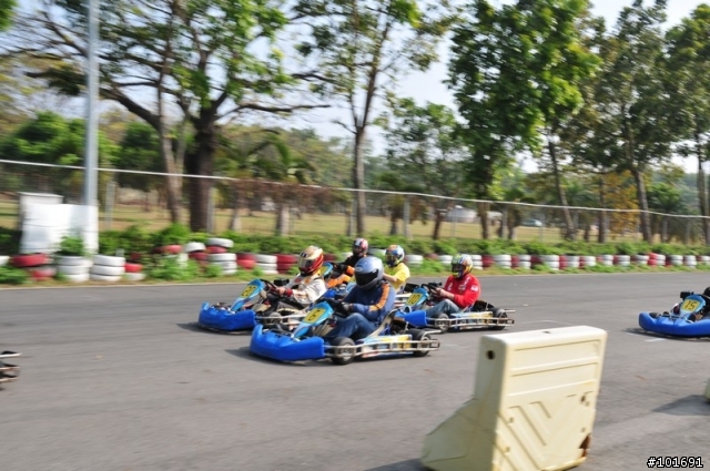 {相片}K4A 新種統規賽車試乘和出租車比賽