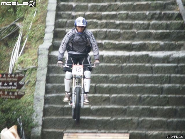 2011/01/08 Specialized 黃金小鎮精英下坡賽 照片