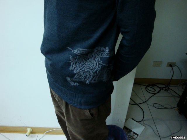 Burberry羊毛衣