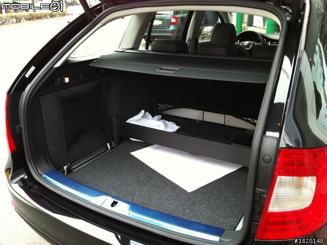 Skoda Superb Combi 2.0TDI全景天窗~開箱+對SKODA的心得...