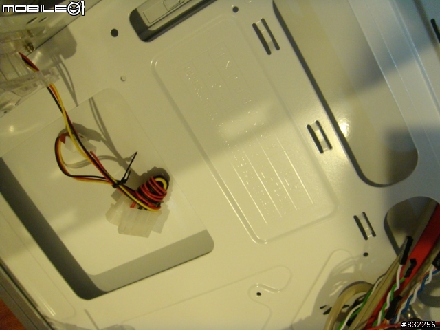 [外行人開箱]-Cooler Master 690 II Advanced WHITE(圖很多)