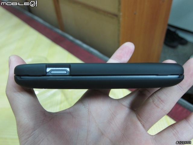 Derise z HTC原廠保護套