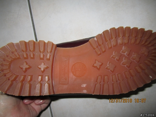 開箱~2010年最後一天入手的timberland 50009 酒紅雷根