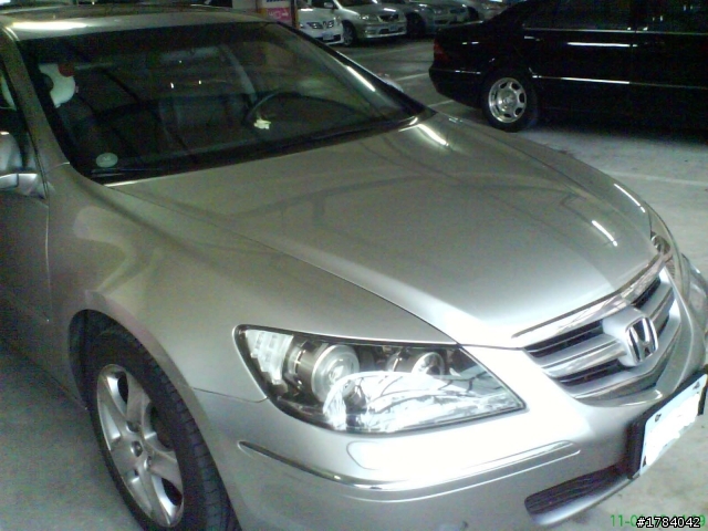 很難看見的車...Honda Legend