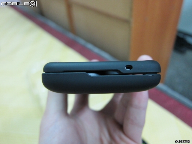 Derise z HTC原廠保護套
