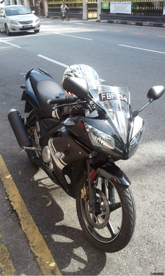 遲來的開箱文-Yamaha YZF-R15 in Singapore.