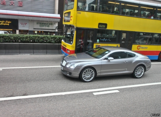 <分享>香港巧遇Aston Martin Rapide, Bently