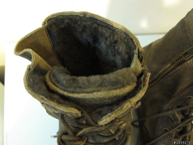 Allsaints 靴子。內外兼具。